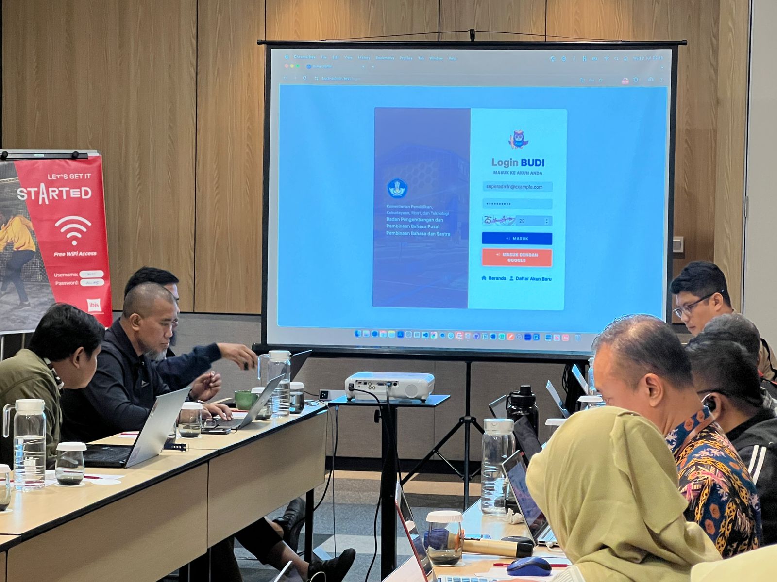 Pemaparan dan Sosialisasi Sistem Informasi Buku Digital