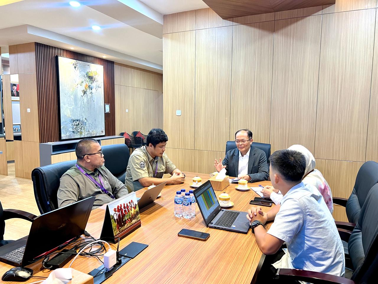 Rapat dengan Kepala Badan Pengembangan dan Pembinaan Bahasa Kemendikdasmen